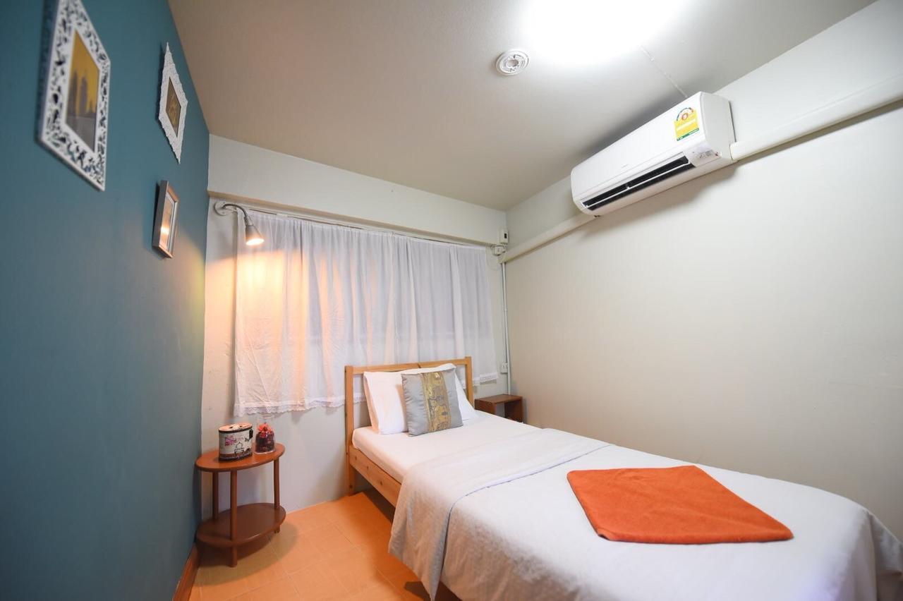 All In One Hostel Bangkok Buitenkant foto